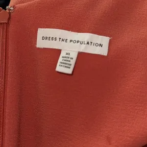 Dress The Population Iris v neck Slit Crepe maxi Gown in orange Size XL thumbnail 5