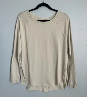 MONO B Beige Scoop Neck Long Sleeve Raglan Top Sz S thumbnail 1