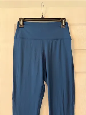Tuckernuck Boot‑Cut Active Pants in Deep Blue size M inseam 28” waist 26” elast thumbnail 2
