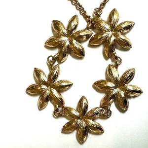 Flower rhinestone necklace thumbnail 4