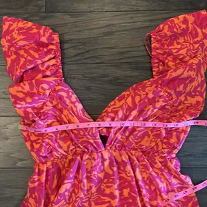NWT Glam Orange and Pink Print Tie Back Dress Sz M thumbnail 8