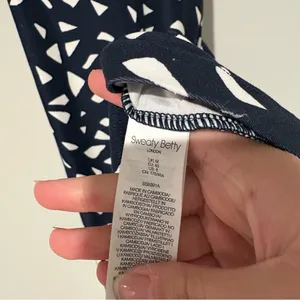 Sweaty Betty All‎ Round Workout Geometric Dress Navy and White size medium thumbnail 5
