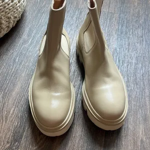 Koio Chelsea Boots Size 7 thumbnail 6