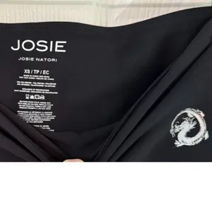 Josie Natori Womens High Waisted Active Leggings Side Pocket‎ Dragon Logo XS thumbnail 4