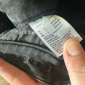 American Eagle black curvy hi-rise 6 basic jeggings thumbnail 4