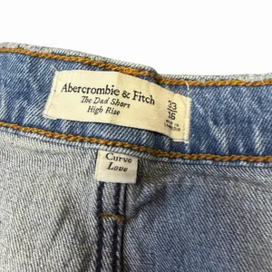 Abercrombie & Fitch The Dad Jean Shorts High Rise 33/16 Distressed Curve Denim thumbnail 6