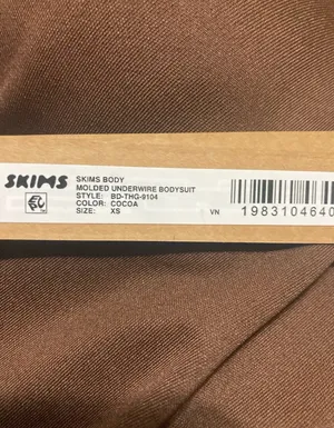 SKIMS Body Molded Underwire Bodysuit XS thumbnail 5
