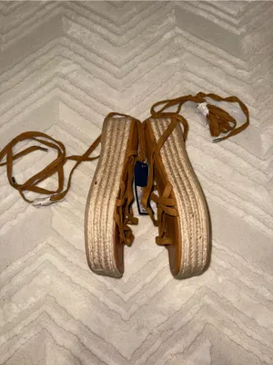 Universal Thread Women's Brown Lace-Up Espadrille Sandals Size 6 thumbnail 2