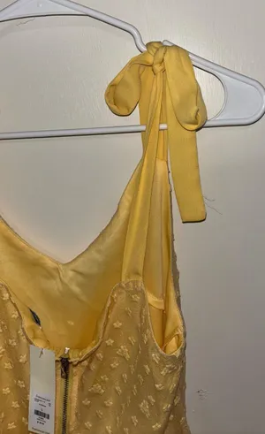 Francesca’s Mini Yellow Dress (RESELL) thumbnail 2
