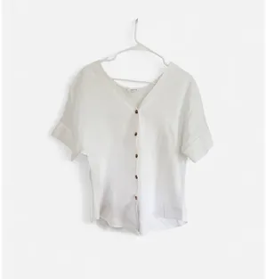Vetta Women’s The Textured Girlfriend Shirt in New Ivory S Linen Minimalist thumbnail 4