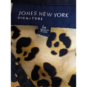 Jones New York Women's Beige Leopard Animal Print Button Down Shirt Top Size M thumbnail 5
