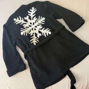Victorias Secret Snowflake Robe Black White Knit Plush Belted‎ XS/S 167807-201 thumbnail 1