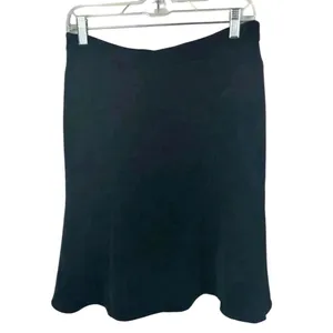 White House Black Market Women's Black Skirt Size 6 Knee Length side‎ zipper thumbnail 2