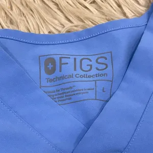 Figs blue scrub top size large thumbnail 2