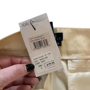 NWT Vintage BCBG Maxazria Women’s 6 Cream Straight Leg Flat Front Capri Pants‎ thumbnail 4