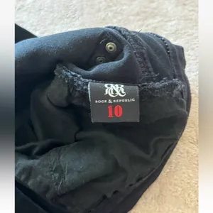 Rock‎ & Republic Women's Kendall Straight Leg Black Denim Jeans Size 10 thumbnail 8