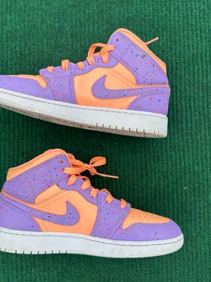 Air Jordan 1 Mid SE GS 'Atomic Pulse' Size 5.5y Women’s Size 7 thumbnail 2