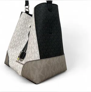 Michael Kors purse thumbnail 2