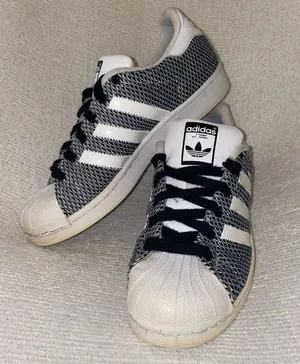 Adidas Superstar Sneakers thumbnail 1