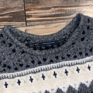 American Eagle Grey Sweater size medium thumbnail 3