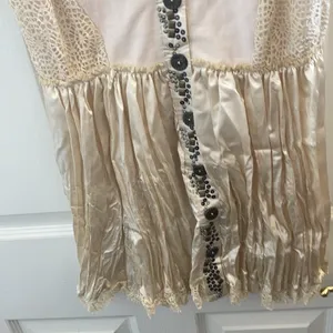 FINAL MARKDOWN Boutique ladies top small thumbnail 2