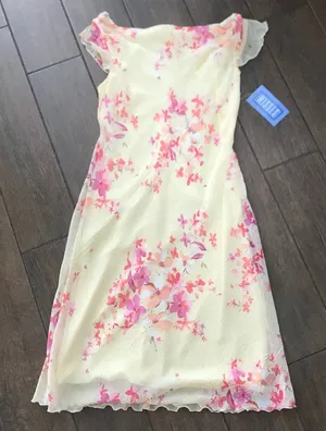 Spring Yellow Floral Dress New with Tags sz 9/10 Kentucky Derby Chiffon thumbnail 1