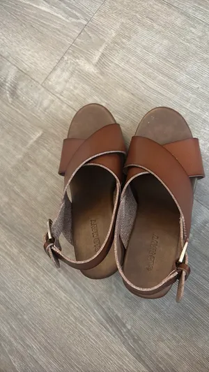 Old Navy Brown Wedge Sandals thumbnail 3