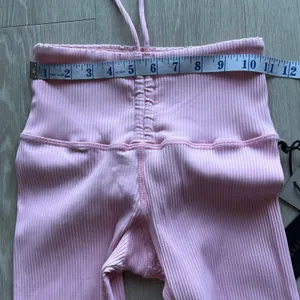 Strut This The Aubrey Ankle Leggings Womens Small Tiny Fit Chalk Pink Ribbed thumbnail 5