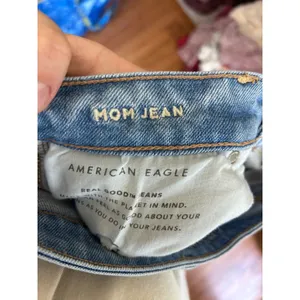 American Eagle Light Wash Distressed Mom Jeans High Rise Size 4 Short thumbnail 4