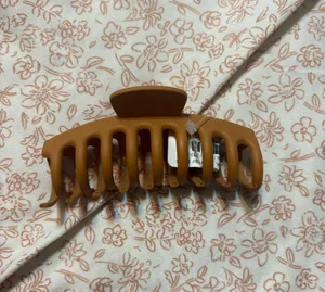 Boutique Hair Clip thumbnail 2