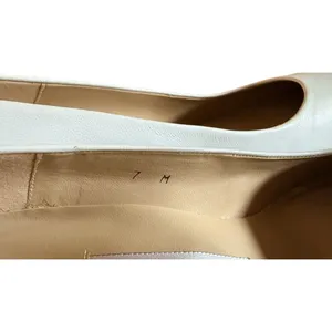 Etienne Aigner White Leather Pumps Made in Spain Women's Size 7M Vintage thumbnail 9