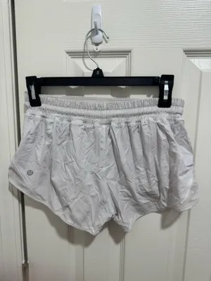Lululemon Shorts Hotty Hot thumbnail 2