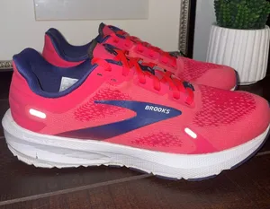 Brooks Launch GTS 9 Running Sneakers Size 8 thumbnail 1