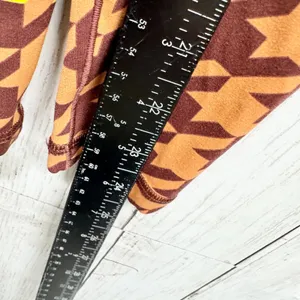 New Offline‎ by Aerie Pant Women Size XS Real Me Xtra Hi-Rise 7/8 Leggings Multi thumbnail 3