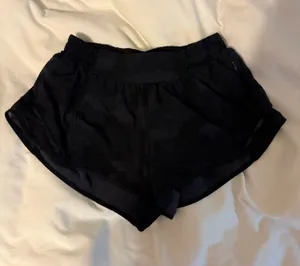 Lululemon Shorts thumbnail 1