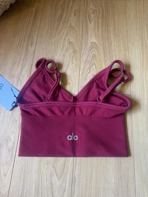 ALO Yoga Red V‑Neck Bralette Crop Top thumbnail 3