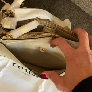 Authentic COACH 1941 Pebbled metallic gold leather 2 zip/Snap/Turnlock Crossbody thumbnail 8