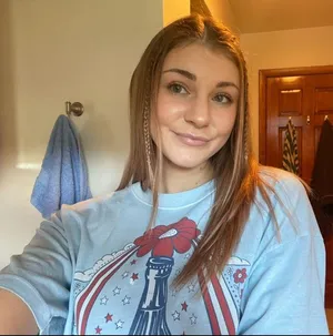 American Eagle patriotic Coca Cola Graphic T-Shirt thumbnail 2