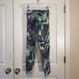 Nike Pro Hyperwarm Leggings Womens Size XS Green Blue‎ Pixel Digital Camo Gym thumbnail 3