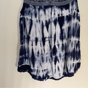 Knox Rose | Blue & White Tie-Dye Lace Accented Sleeveless Top | Large thumbnail 6