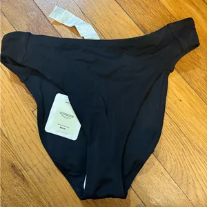 Fabletics GABRIELLA SWIM BRIEF thumbnail 1