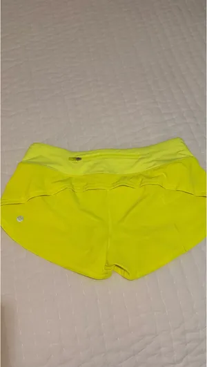 Lululemon 2.5" Shorts thumbnail 2