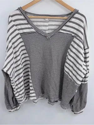 POL gray and white striped patch raw edge v-neck oversized sweater women’s L thumbnail 1