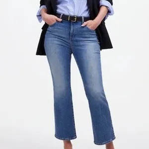 Madewell The Curvy Kick Out Flare Crop Mid Rise Jean Size 25 Oneida Wash Blue thumbnail 13
