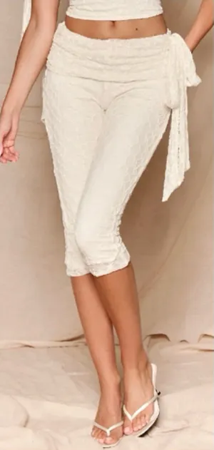 PrettyLittleThing Cream Lace Tie Knot Capri Pants Size 12 Large NWT Stretch thumbnail 1