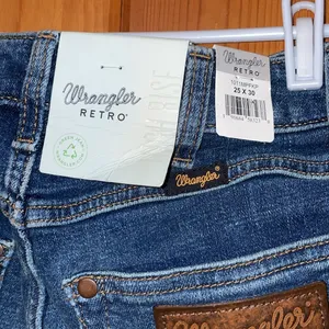 Wrangler retro women’s flare western jeans size 25X30 cowgirl rodeo jeans NWT thumbnail 9