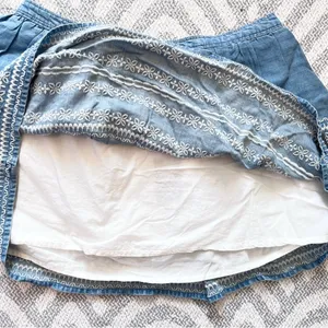 ABERCROMBIE & FITCH Chambray Soft Denim Embroidered Short Mini Skirt Medium NWT thumbnail 7