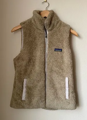 Patagonia W's Los Gatos Vest Cap Khaki Bleached Size Medium thumbnail 1