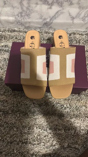Women’s Colorblock Block Heel Slide Sandals – Size 8 thumbnail 5
