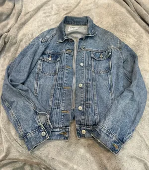 Old Navy Vintage-Inspired Light Blue Denim Jacket thumbnail 1